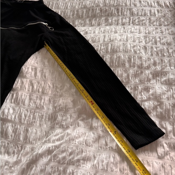 Black Ribbed Top with Zipper Detail - Picture 7 of 12
